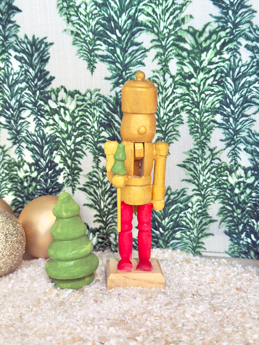 Christmas Tree & Nutcracker Figurines