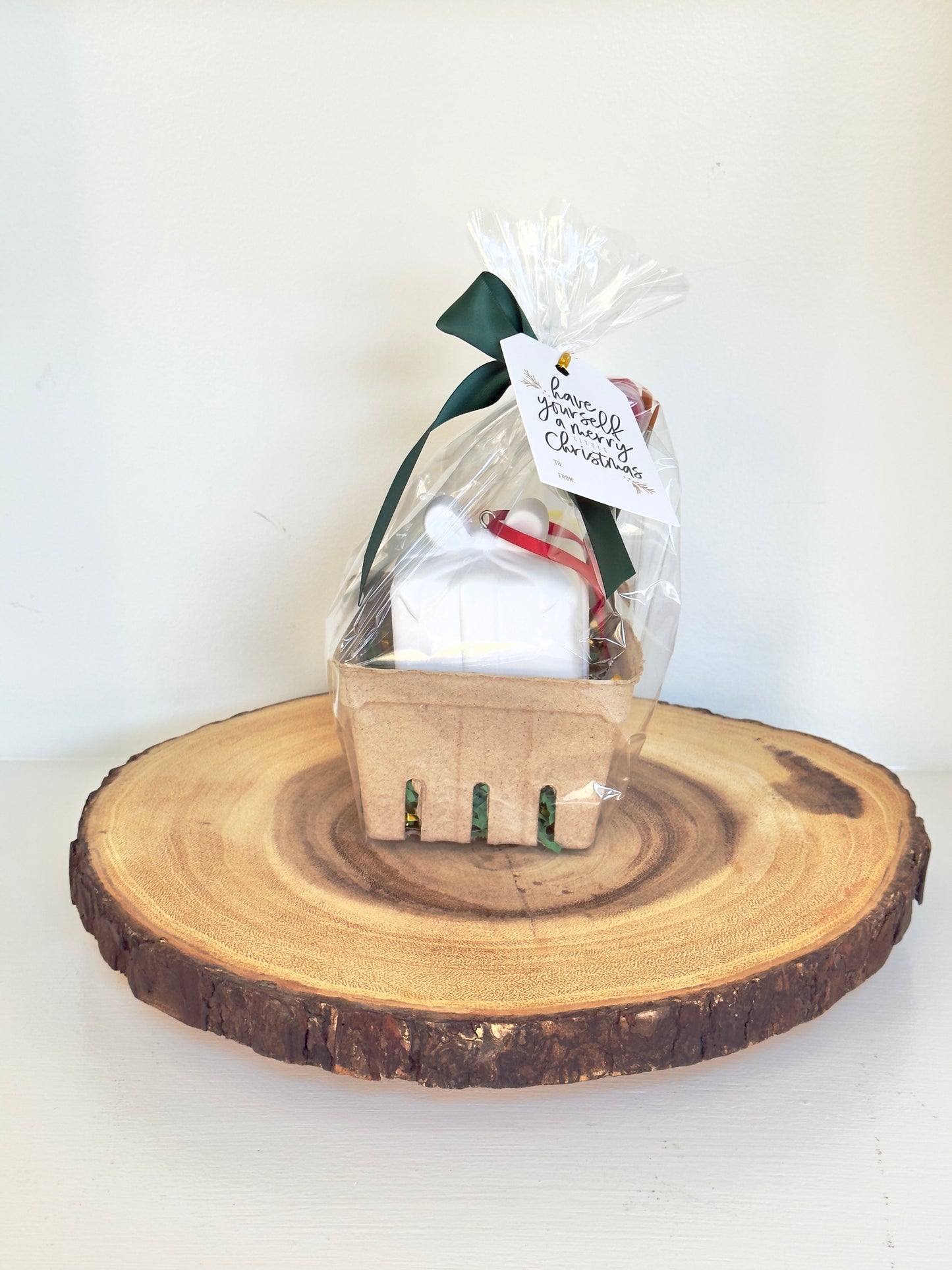 Ceramic Present Ornament